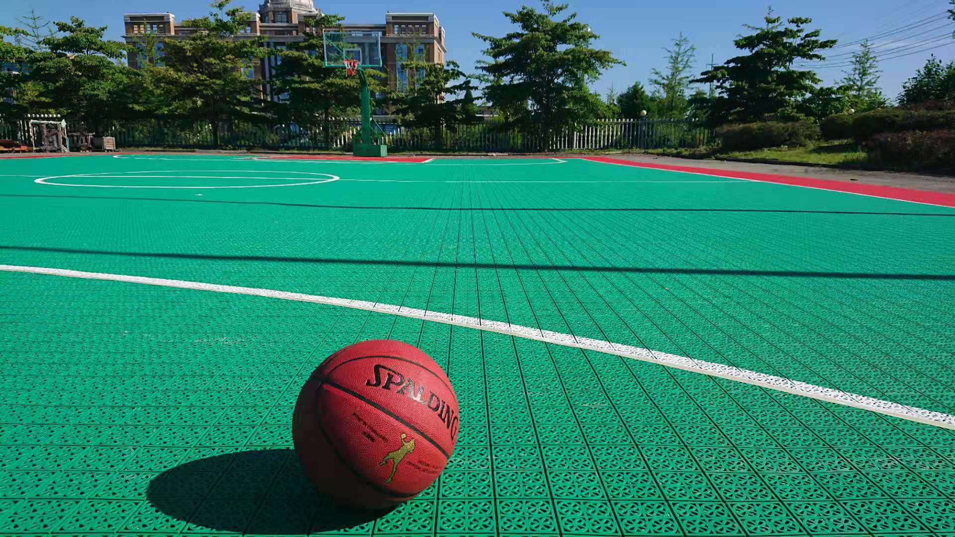 籃球場.jpg 籃球場.jpg